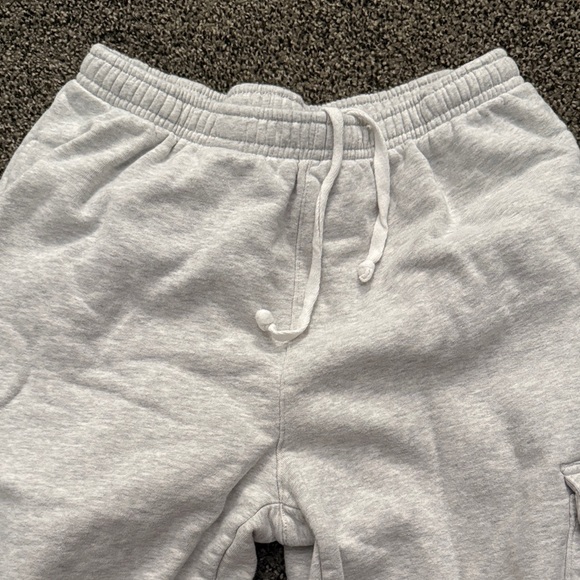 BRANDY MELVILLE SILVER GRAY CARGO PANTS - Picture 3 of 8